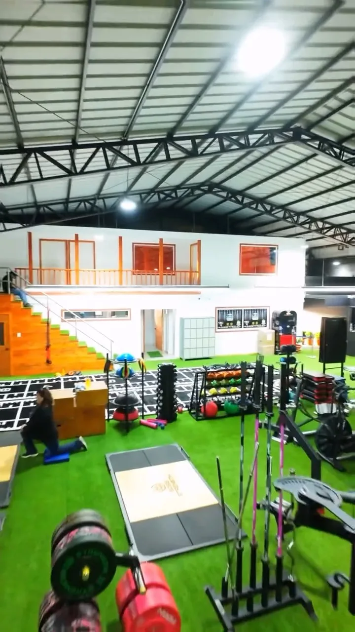 Equipamiento de la sala de musculación